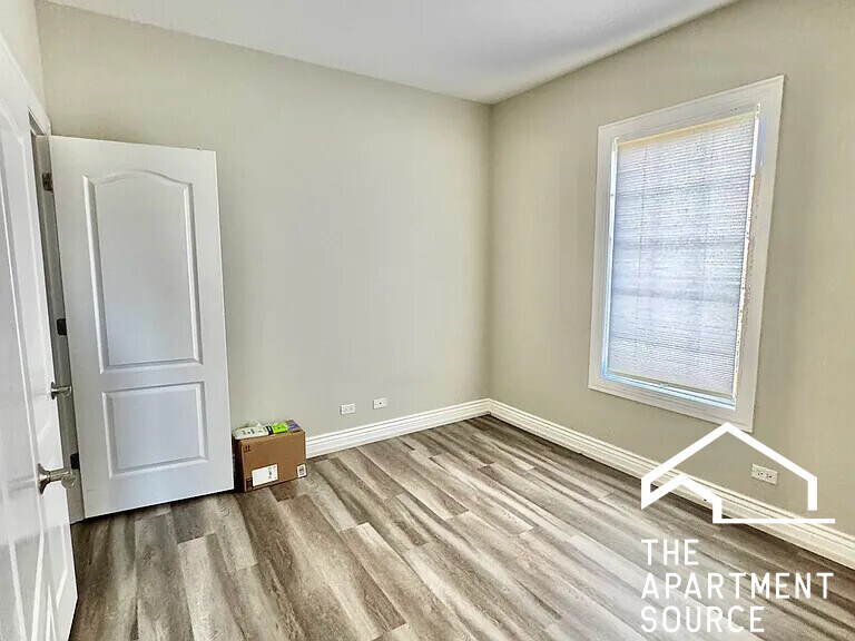 Building Photo - 148 Kimball St