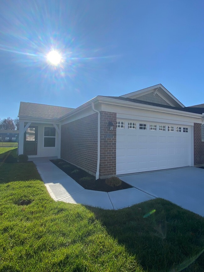 Primary Photo - 1511 Summerview Ln