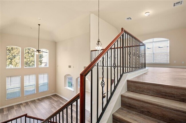 Building Photo - 10112 Channel Island Dr