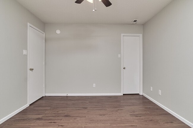 Building Photo - 3 BD/2.5 BA in Fishers!