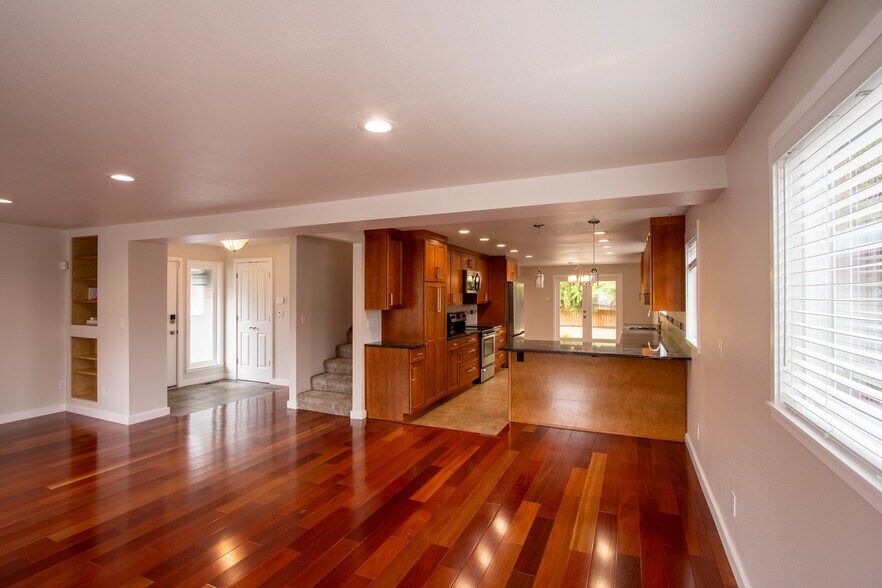 Entry, stairs, kitchen - 13234 SE 261st St