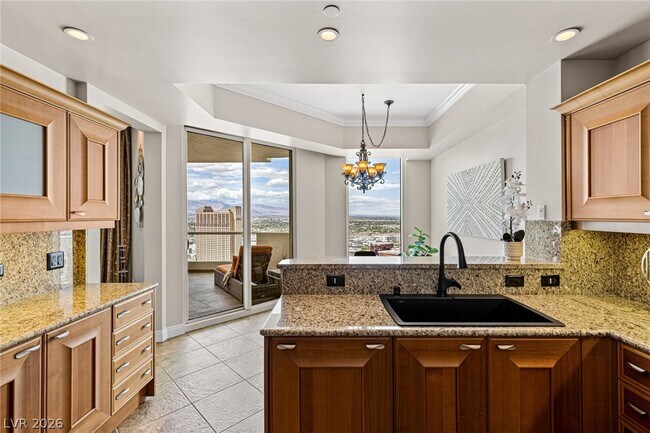 Building Photo - 2777 Paradise Rd