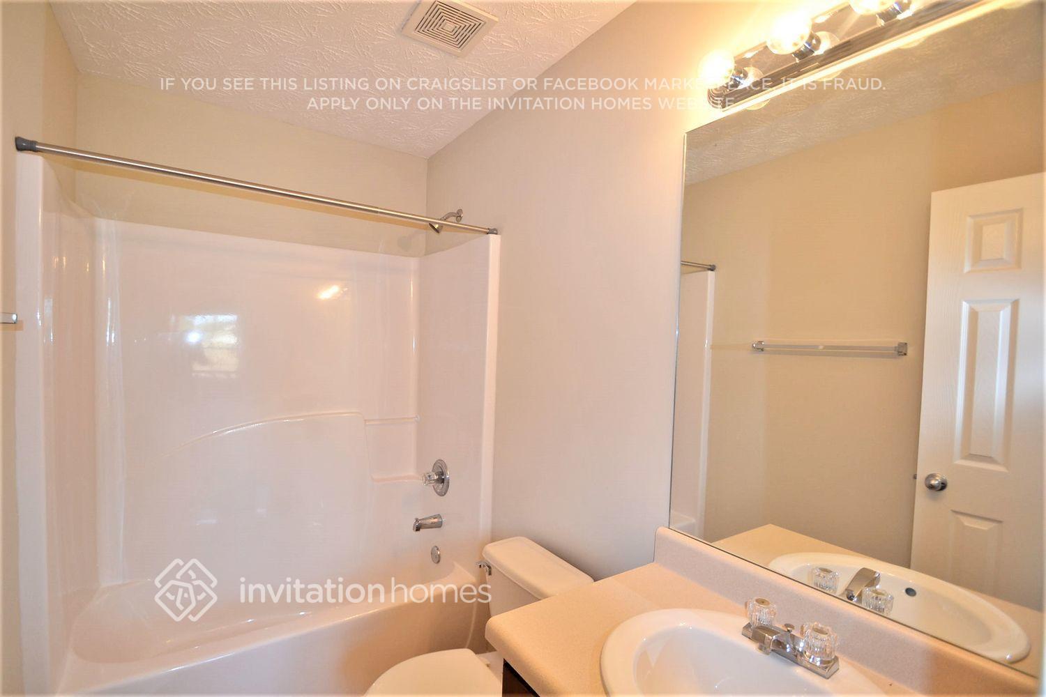 Building Photo - 559 Michael Cir
