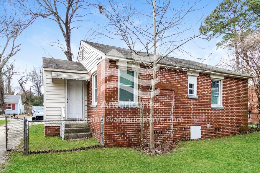 Building Photo - 3275 Mary Dr