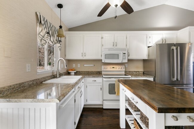 Building Photo - 7535 Churchwood Cir