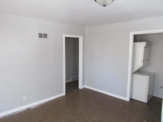 Building Photo - 1603 S Ralston Avenue