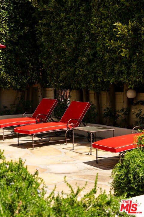 Building Photo - 1424 N Crescent Heights Blvd