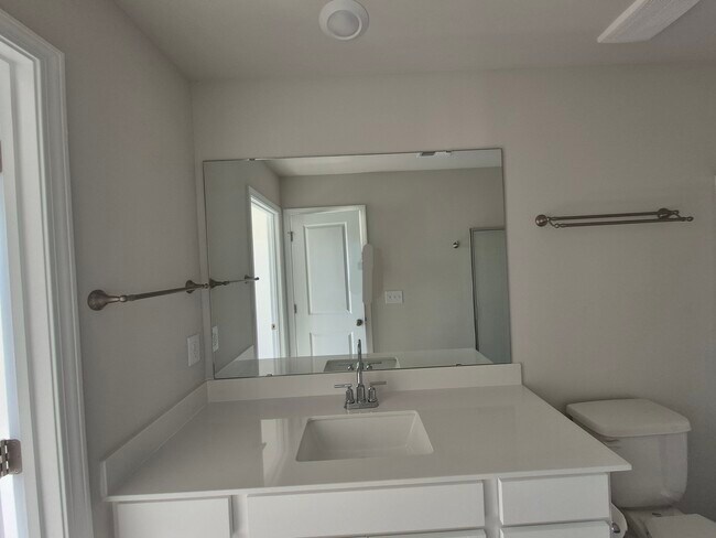 Building Photo - 304 Detroit Ln