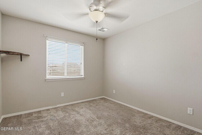 Building Photo - 1041 Earthstar Pl