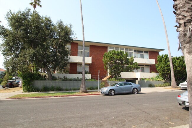 Primary Photo - 854 18th St