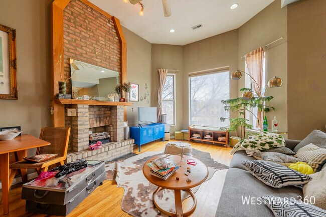 Building Photo - 1350 W Augusta-3