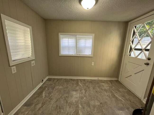 Building Photo - Coming soon! Comfort, Convenience, and Charm – All in This 2 Bedroom Home!