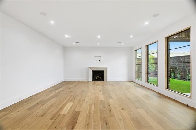 Building Photo - 4929 Newmore Ave