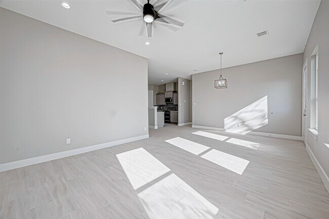 Building Photo - 3635 Needville Ave