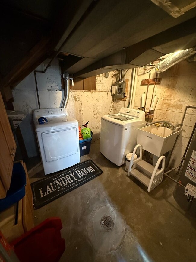 Building Photo - Charming Renovated Home for Rent