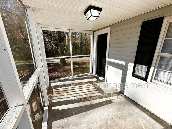 Building Photo - 103 Snider Ave