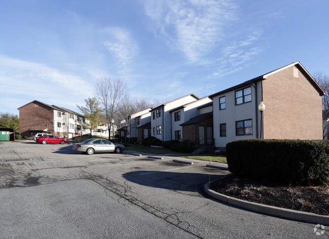 Primary Photo - Apartments at Greenfield