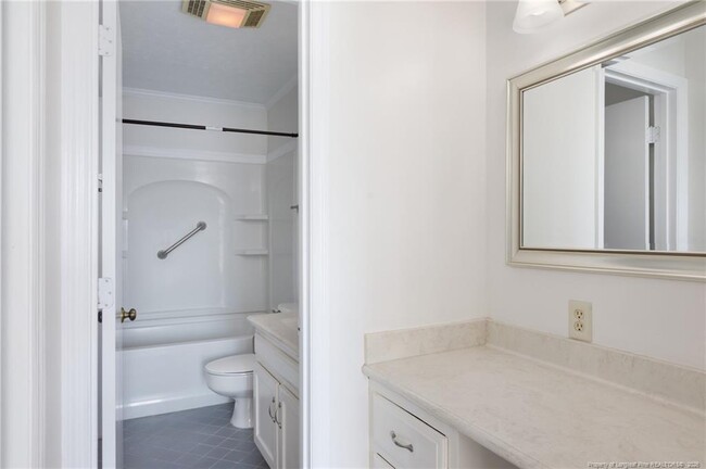 Building Photo - 1228 Woodland Dr