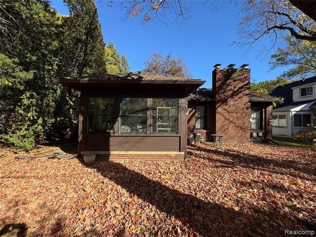 Building Photo - 6 Danvers Ln