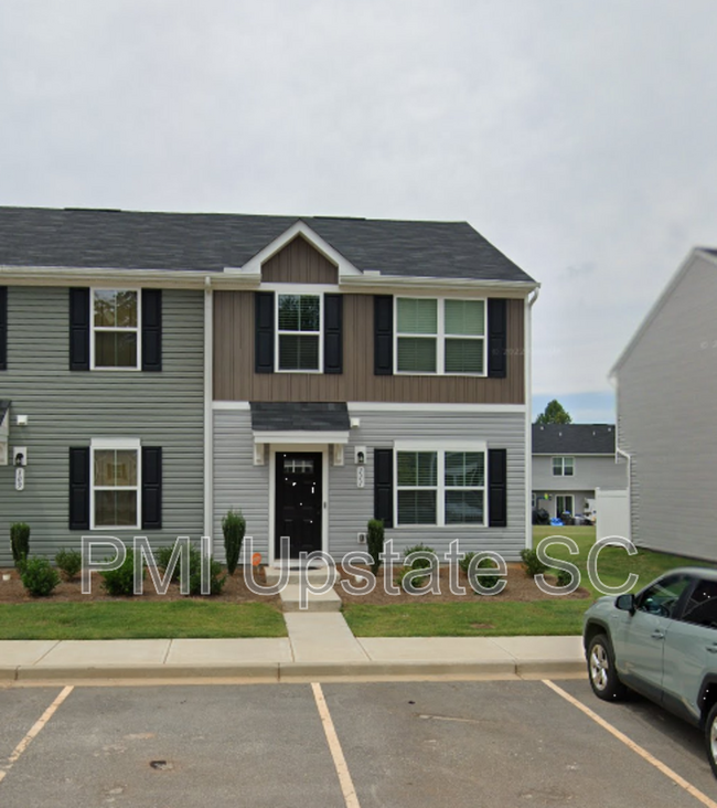 Primary Photo - 111 Fernside Ct