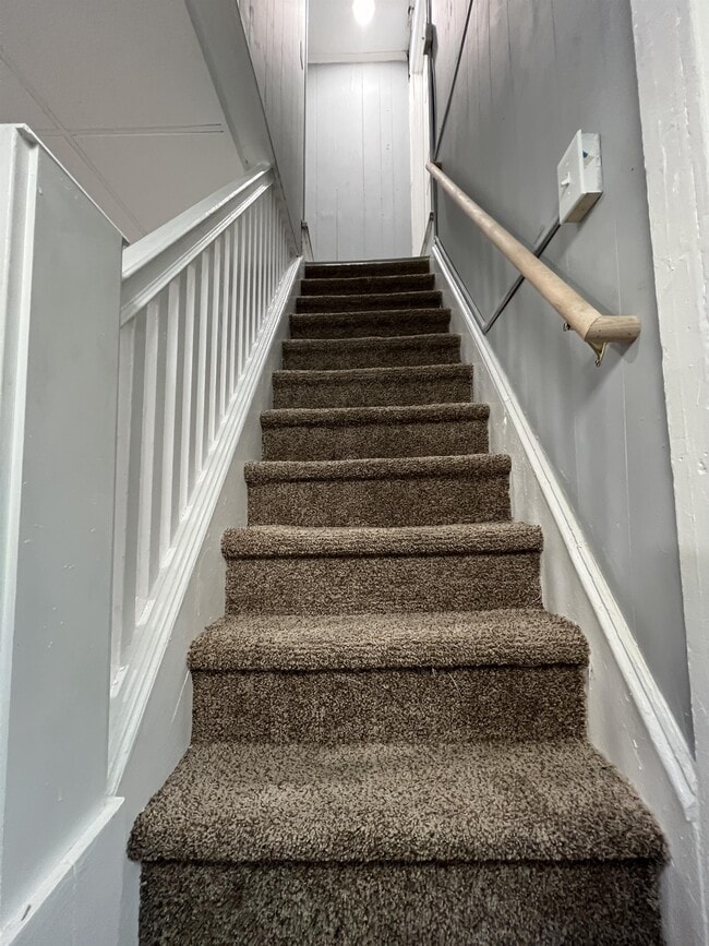 Building Photo - 85 Chestnut St