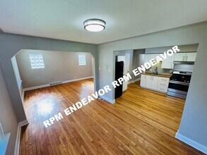Building Photo - Modern Charm in University City: Your Ideal Rental Awaits!
