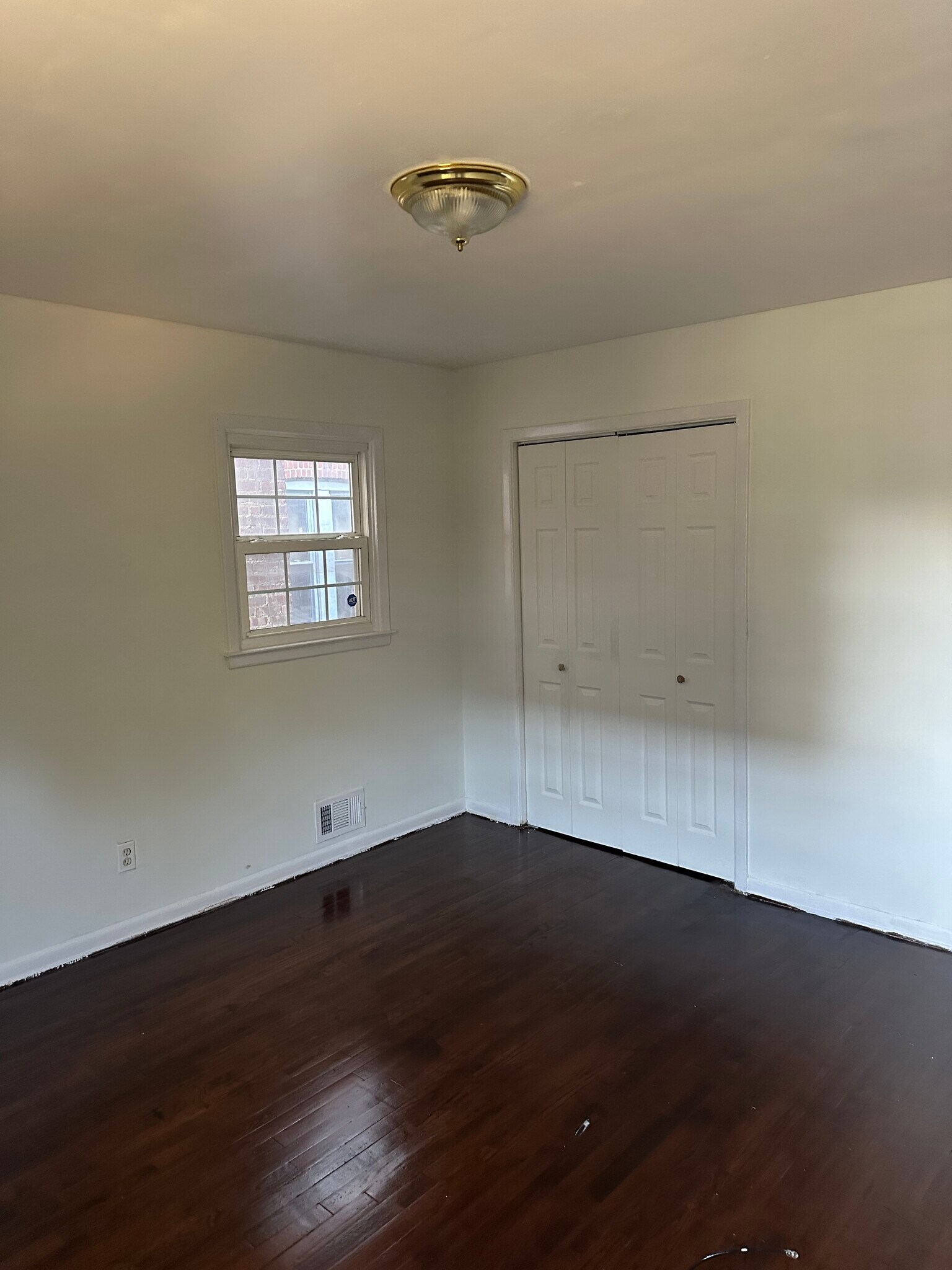 Building Photo - 36 Chester Ave