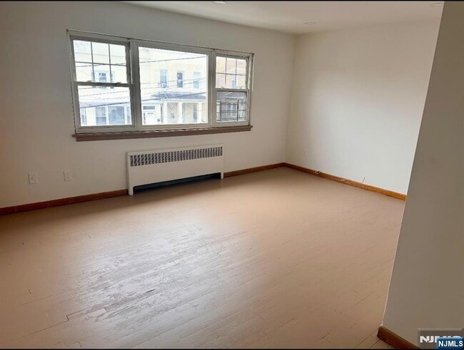 Building Photo - 237 Riverview Pl