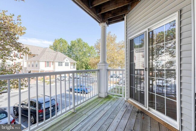 Building Photo - Spacious 2-bedroom 2 Bath condo in New Town