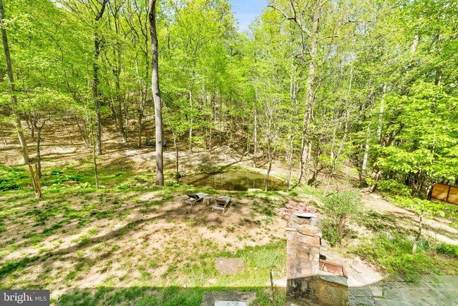 Building Photo - 1850 Ridge Rd