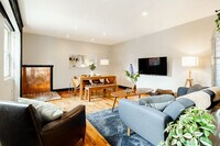 Building Photo - 1304 Broadway-SI ID1056130P