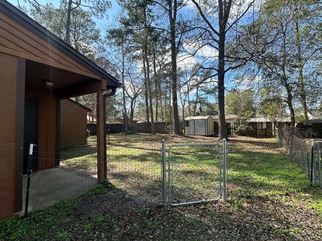Building Photo - NE TOWNHOME IN ARBOR HILLS