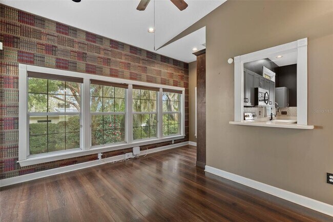 Building Photo - 126 E Palmetto Ave