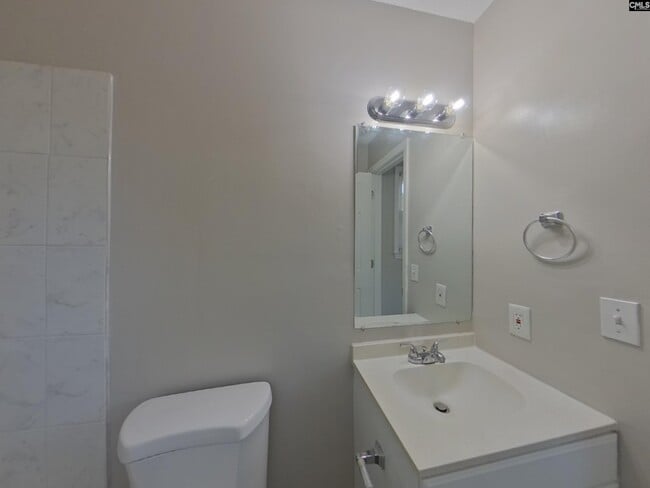 Building Photo - 2308 S Partridge Cir