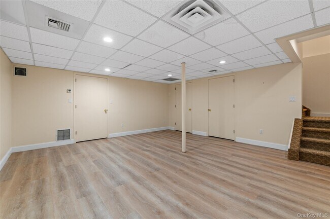 Building Photo - 1180 Broadway
