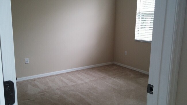 Building Photo - Elegant Home in Gated Regency Hills Community with Three Car Garage