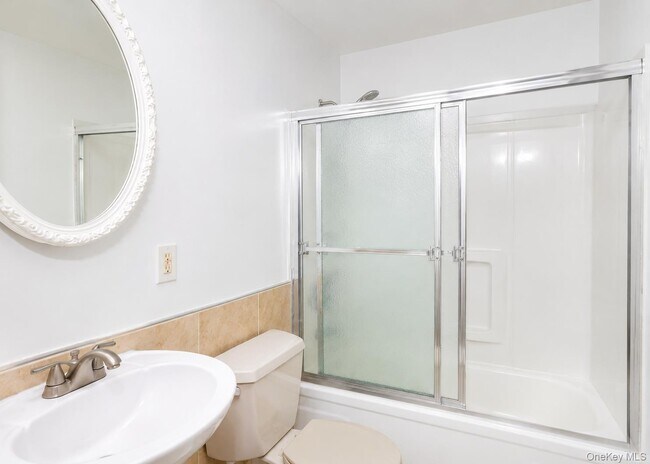 Building Photo - 43 Glenmere Homesites Rd
