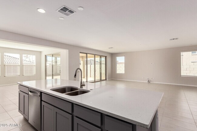 Building Photo - 17651 W Palo Verde Dr