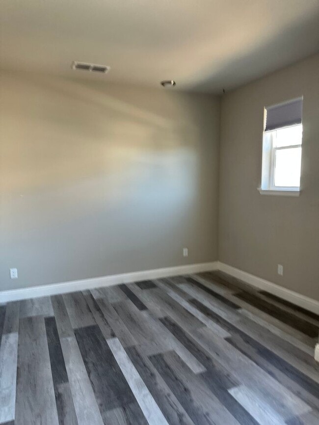 Building Photo - 862 Congaree Ln