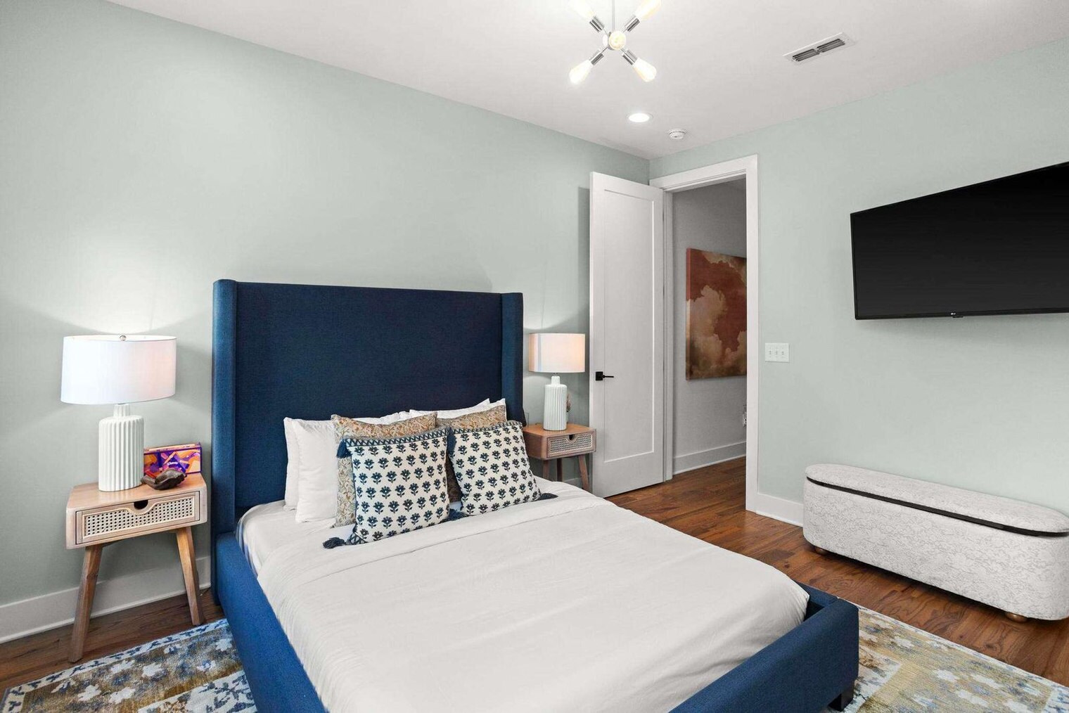 Building Photo - 1714 8th Ave S