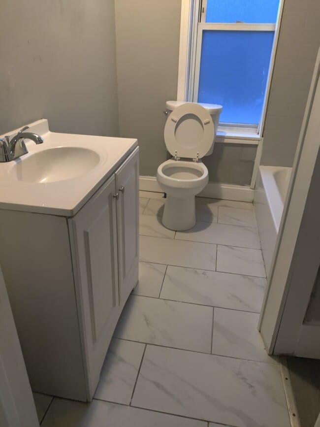 Building Photo - 135 N 51st St