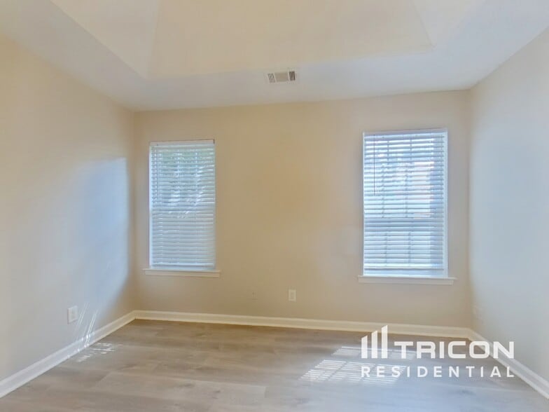 Building Photo - 10622 Cherry Cove