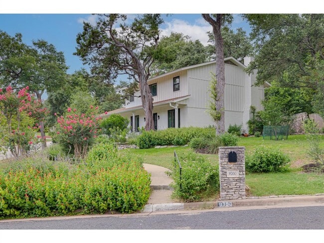 Building Photo - 8700 Mountainwood Cir