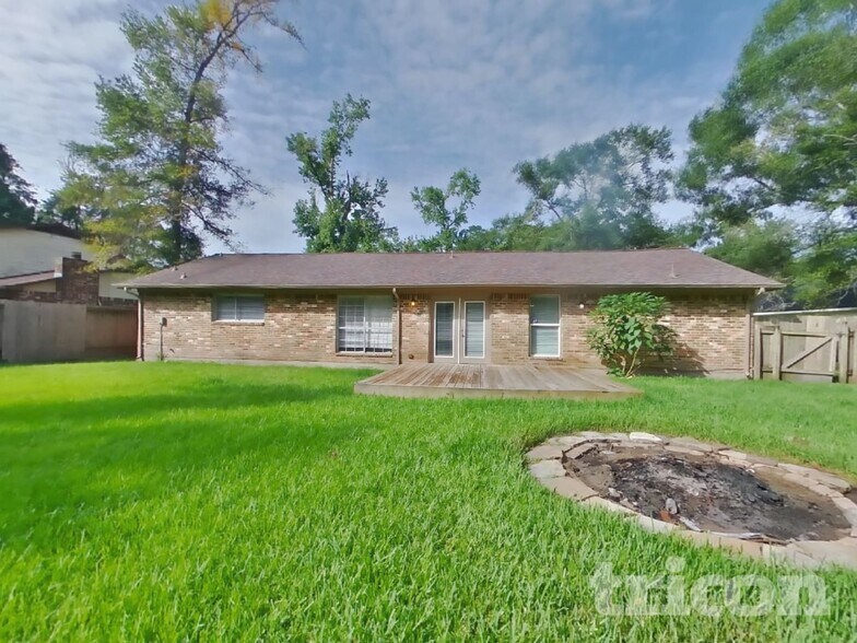 Building Photo - 25568 Dogwood Ln
