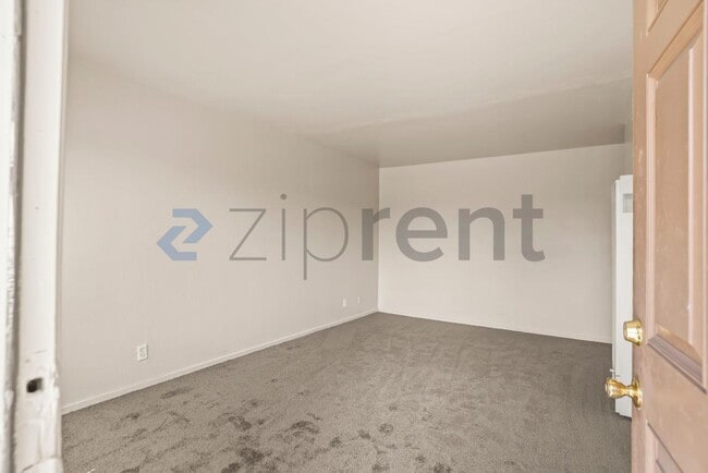 Building Photo - 7630 Lockwood St