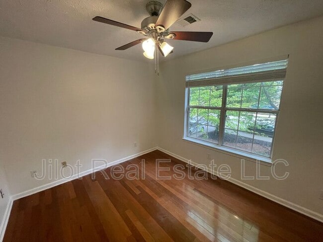 Building Photo - 61 Fulton St SE