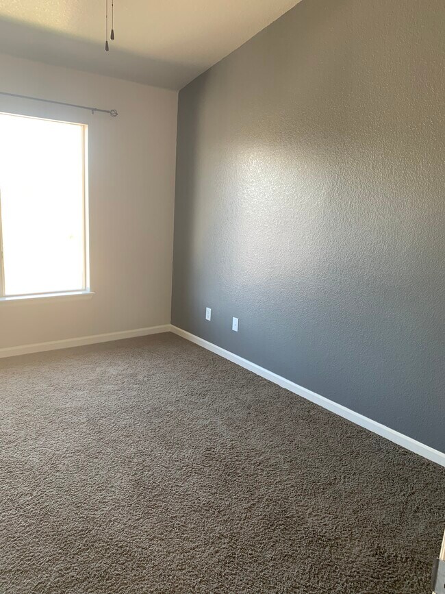 2nd bedroom - 5551 29th St