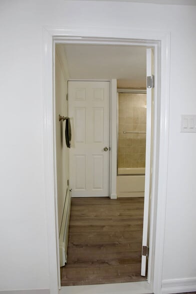 Bathroom - 55 Shadow Grove Ln