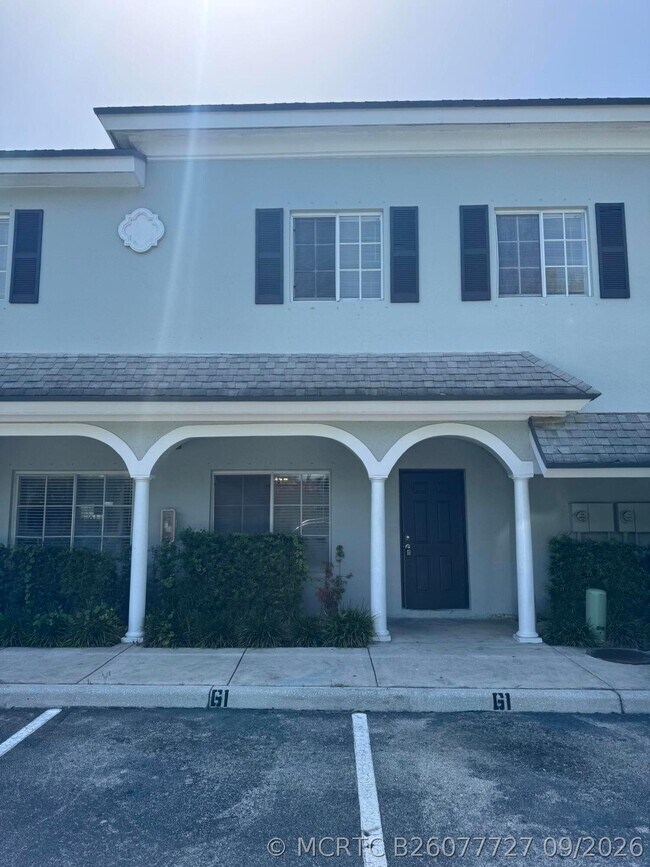 Building Photo - 1117 Colonial Palms Way