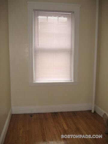 Building Photo - 1572 Commonwealth Ave